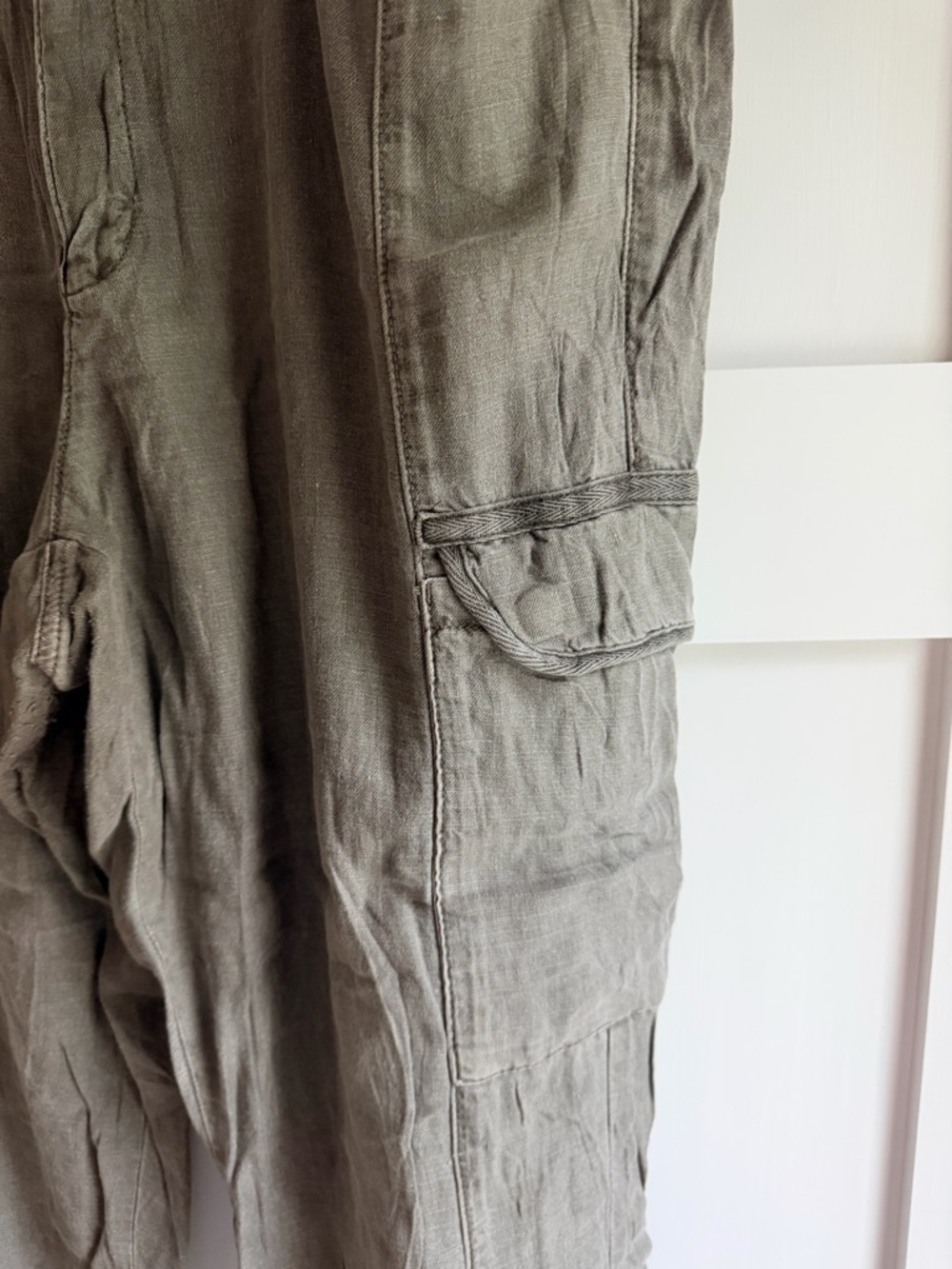 American Eagle Super Hi-Rise Cargo Linen Blend Joggers - Picture 5 of 7